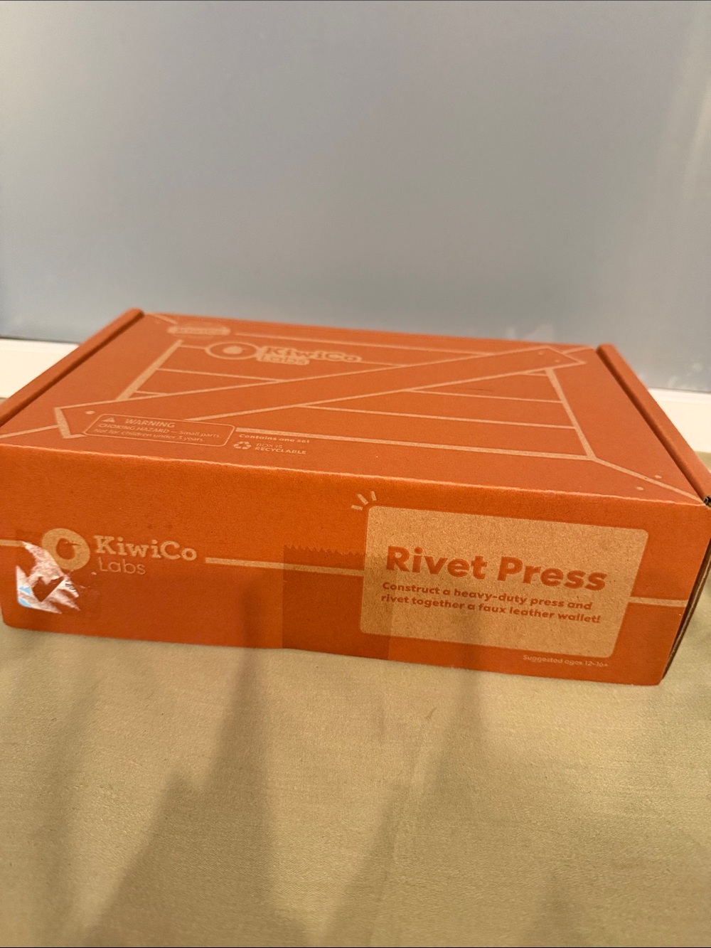 KiwiCo Eureka Crate Rivet Press Kit NEW STEM Toy 12+